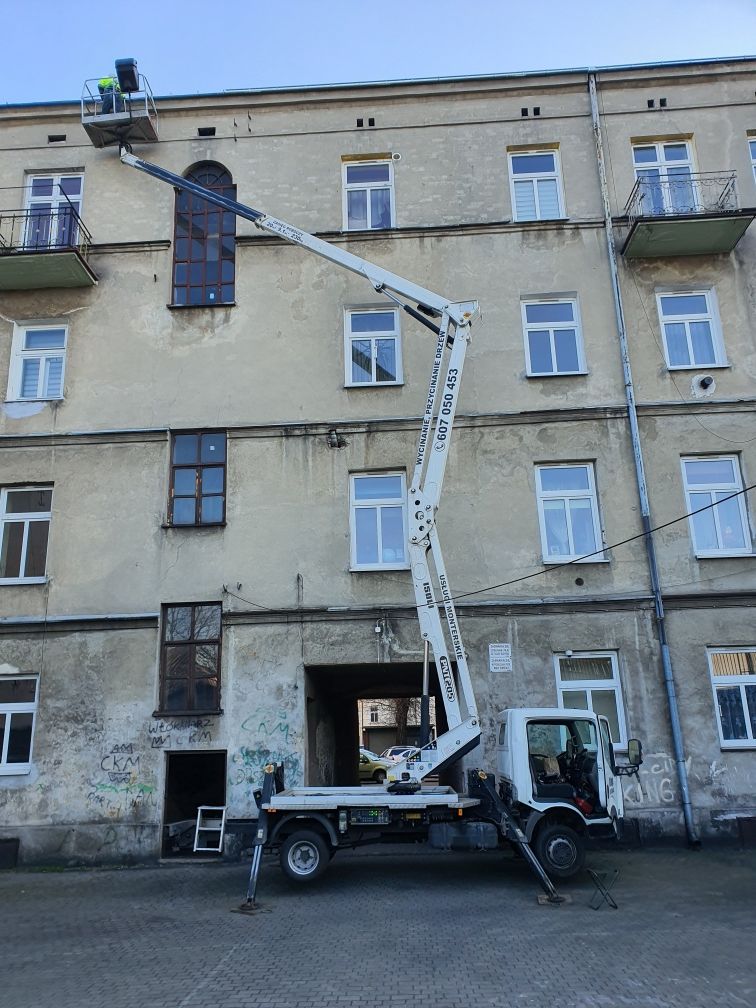 Podnośnik koszowy zwyżka Katowice wynajem  20m 230kg Wycinka drzew