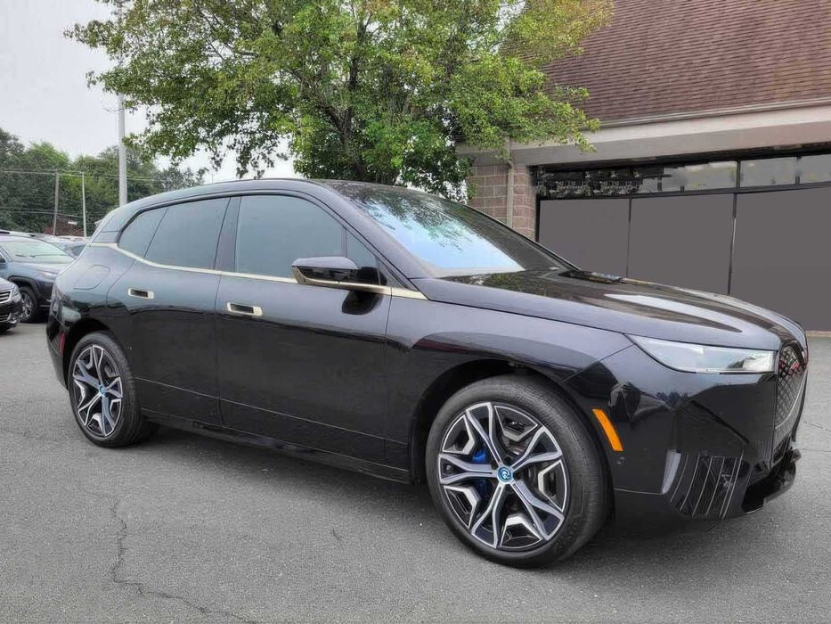 BMW iX xDrive50      2024