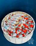 Їстівний съедобный букет бокс подарунок з цукерками солодощами kinder