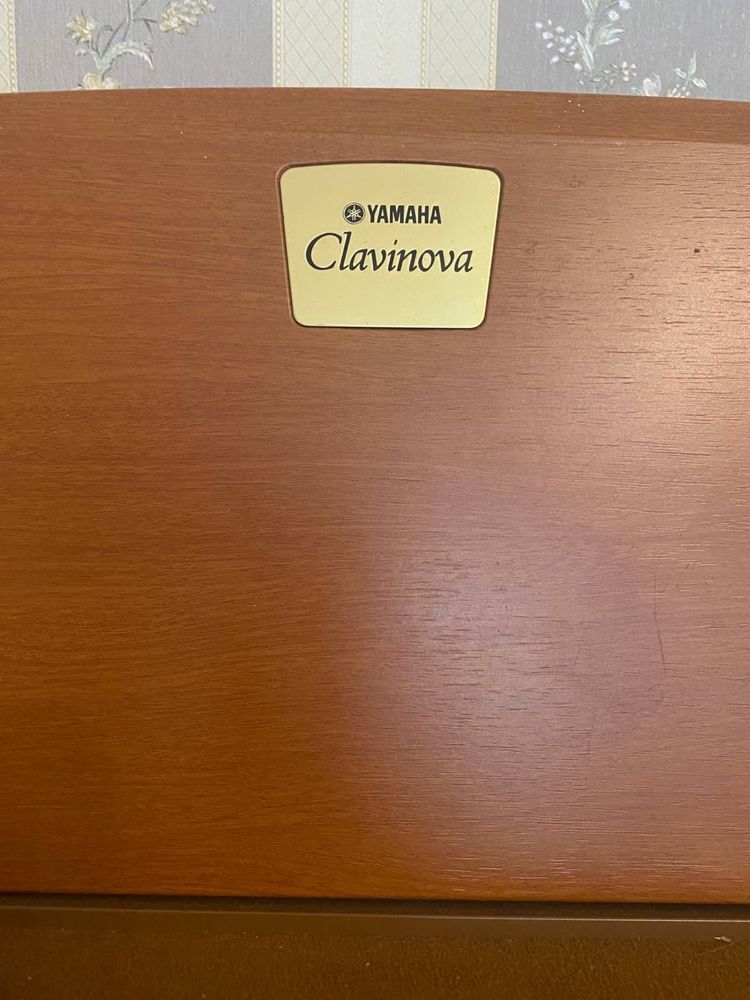 Електронне піаніно Yamaha CVP-307 Clavinova Digital Piano