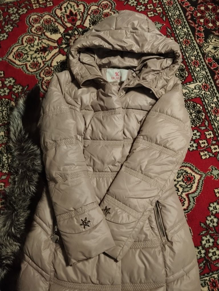 Зимовий жіночий пуховик S