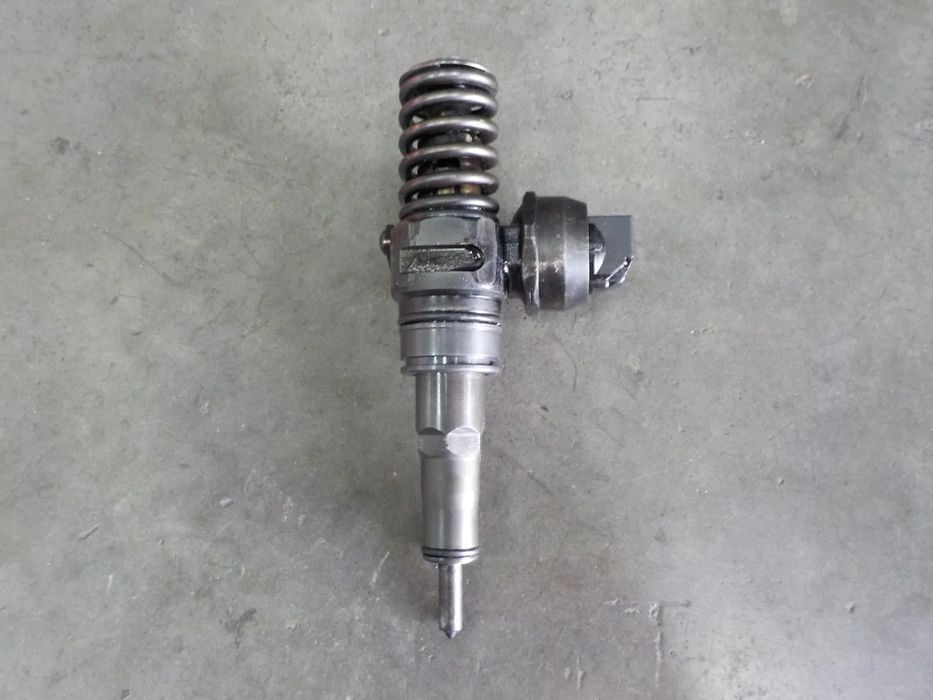 VW T5 2.5 TDI AXD WTRYSK WTRYSKI POMPOWTRYSK 07z145073F