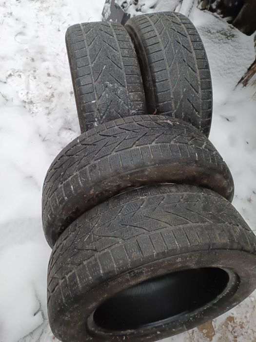 Opony zimowe Toyo SnowProx 225/60/17 99V 4sztuki do SUV'a