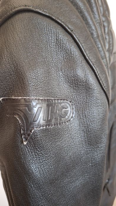 Casaca de pele preta Wing