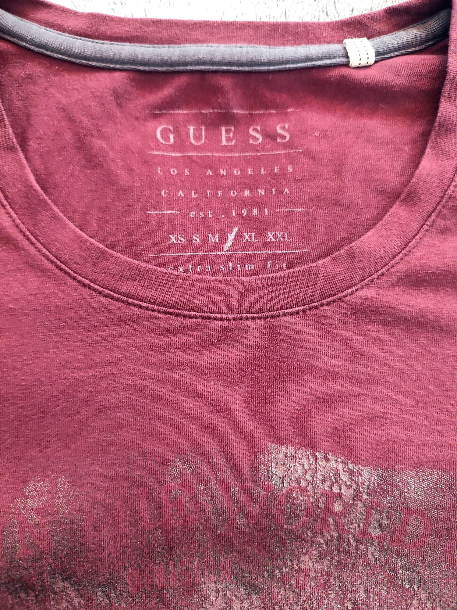 Bluzka t-shirt Guess r.L bordowy