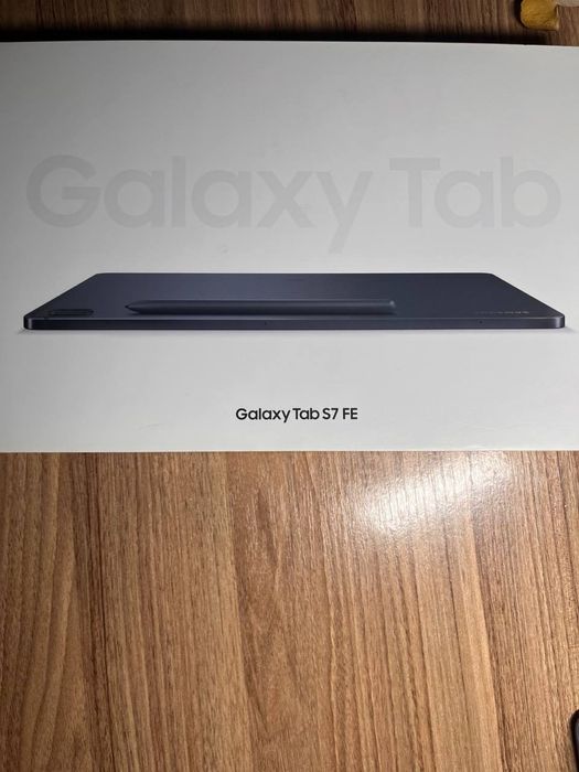 Продам Samsung Galaxy Tab S7 FE Wi-Fi у відмінному стані!