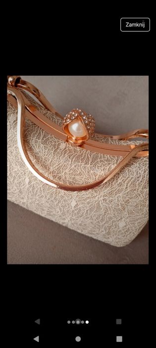 Elegancki koronkowy kuferek złote okucia