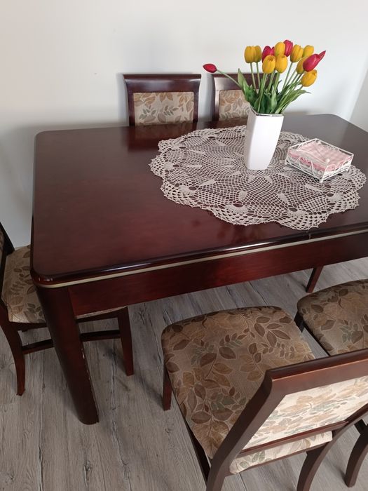 Sprzedam stół i 6 krzeseł