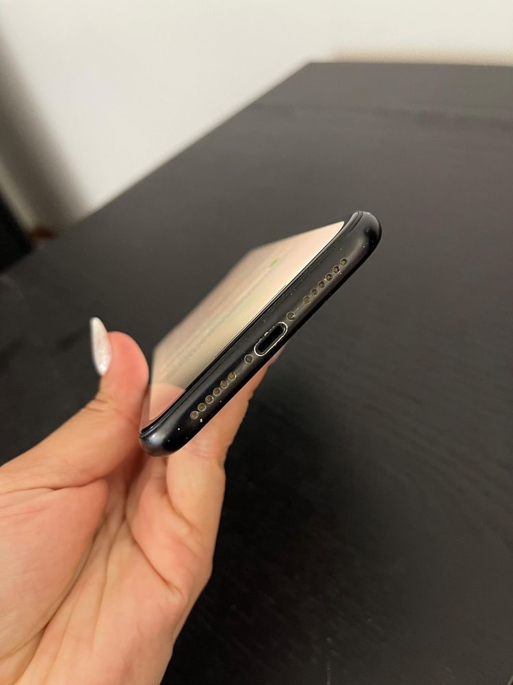 iPhone XR - 64gb