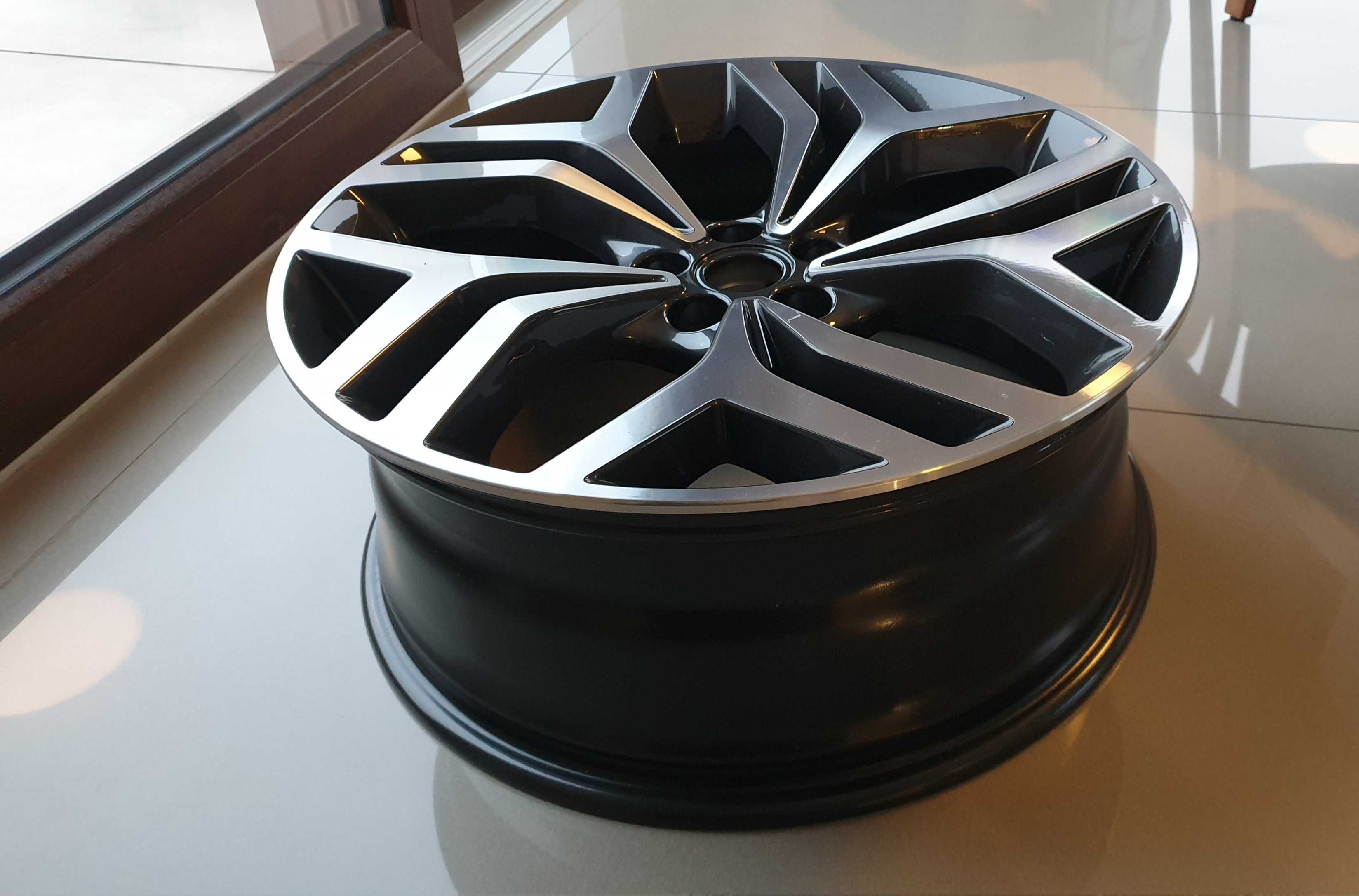 nowa oryginalna felga: RANGE ROVER/LAND ROVER / 20" Wzór 5079 Gloss