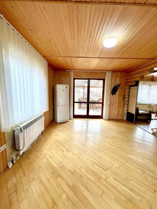 Продаж будинку, вулиця Білогорща