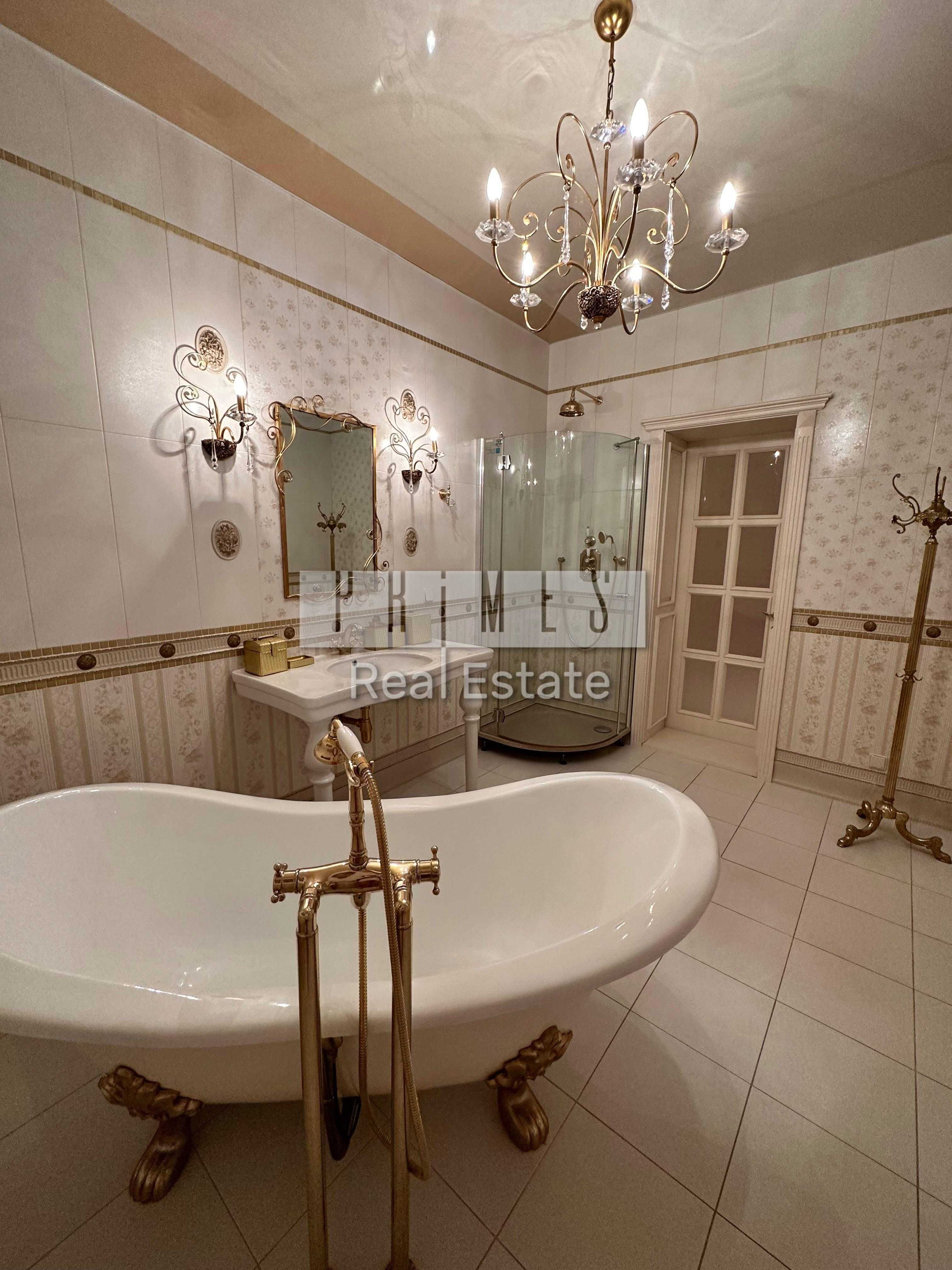 Продаж будинку 360м2, 16 соток, Тарасівка.  583$/m2