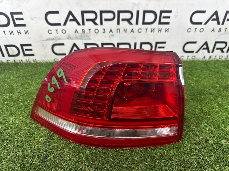 Задний фонарь левый Volkswagen Touareg NF 3.6 CGRA 2015
