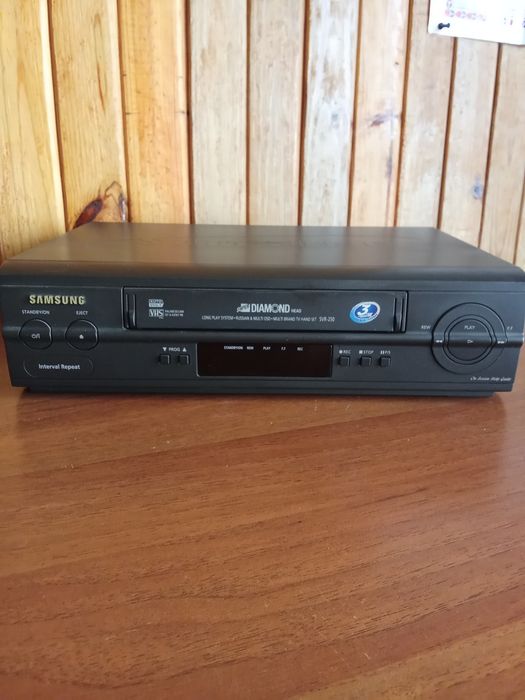 Відеомагнітофон Samsung VHS