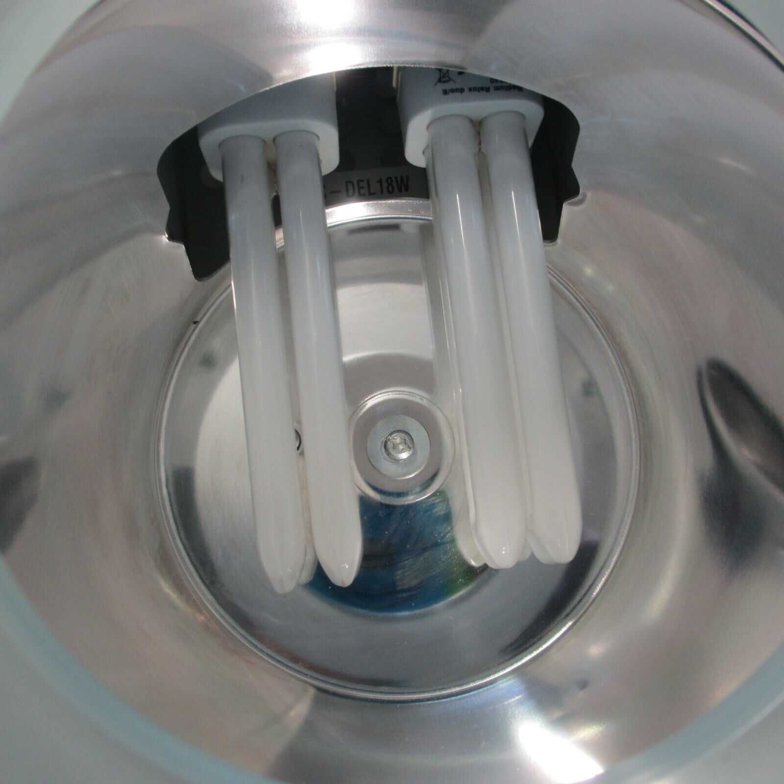 Врізний світильник TRILUX 2203 , спот,дзеркальний рефлектор Німеччина