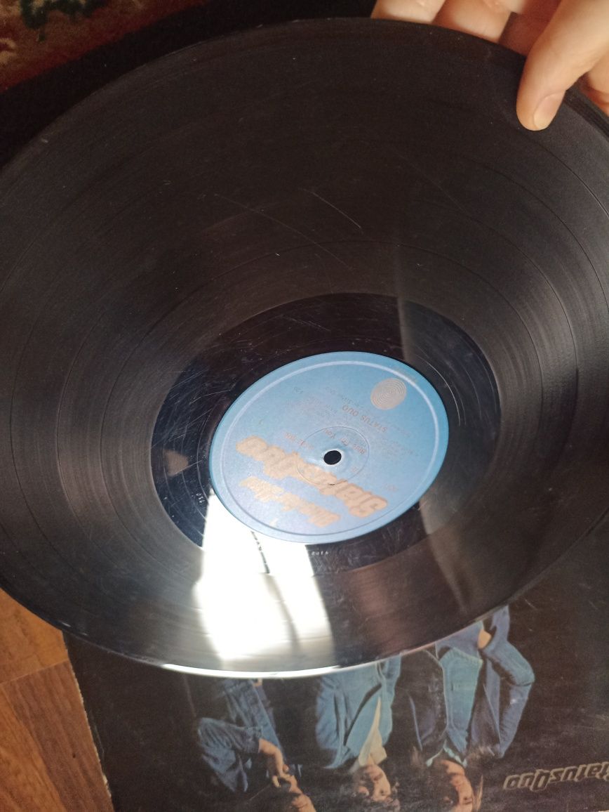 Winyl Status Quo Blue for you