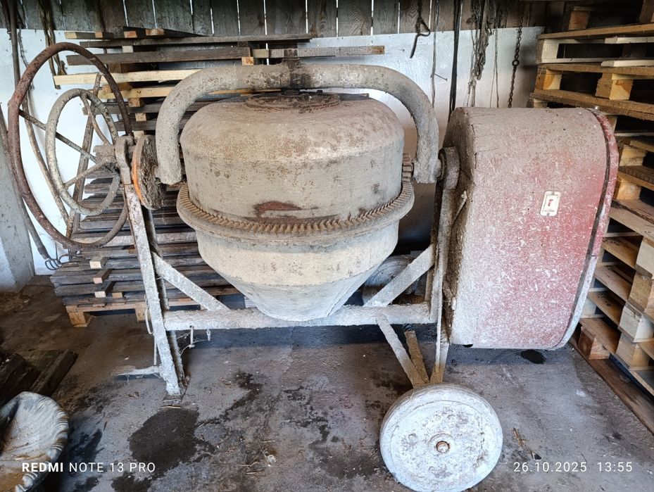 Betoniarka 250l bez silnika