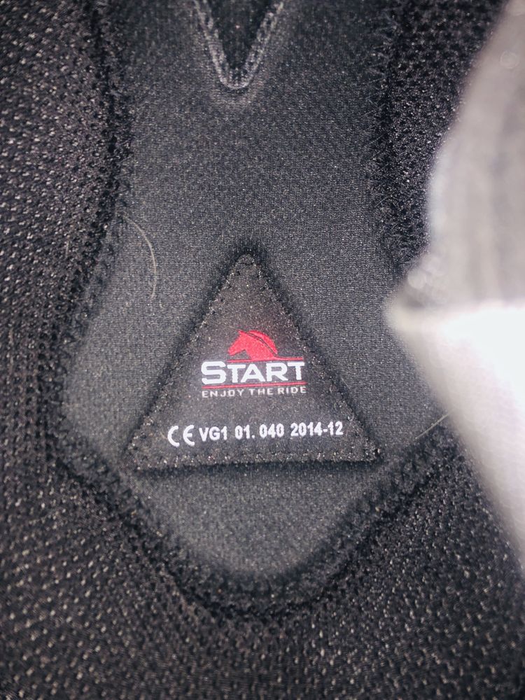 Kask jezdziecki w idealnym stanie