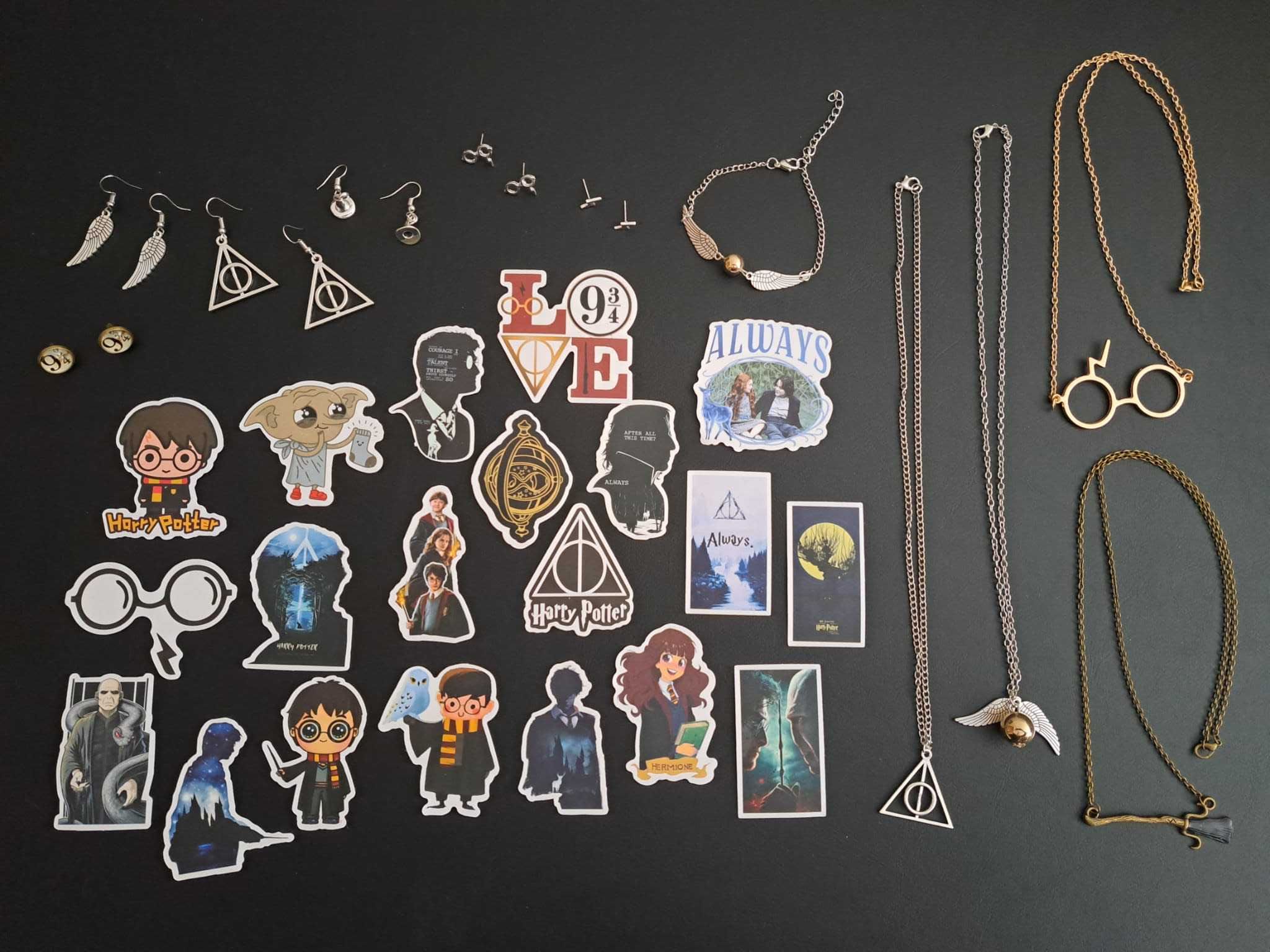 Colecção Harry Potter 37 peças- brincos colares pulseiras autocolantes