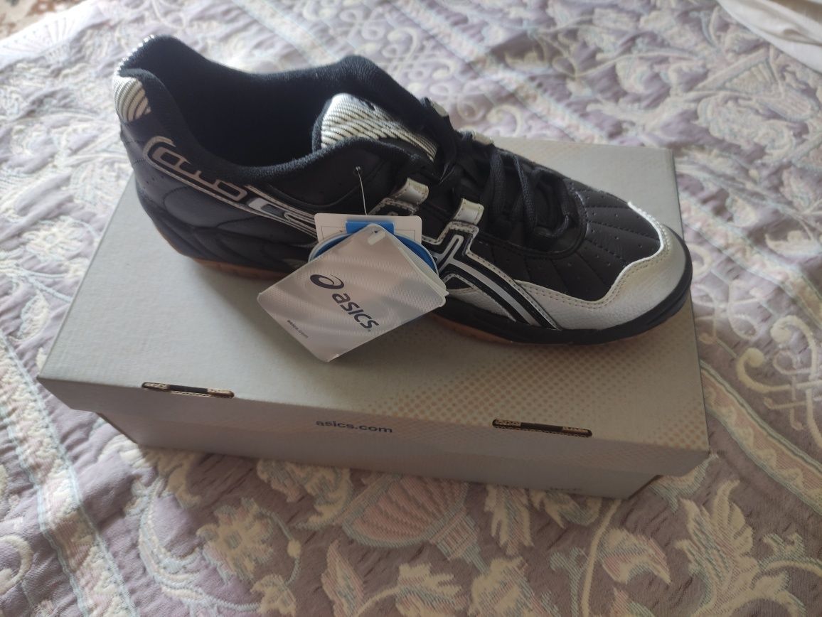 Кросівки asics gel power play
