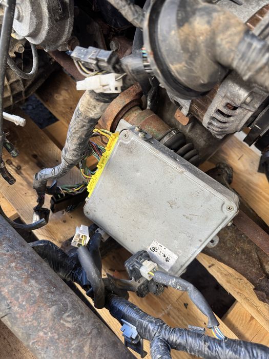 Mazda 323 Mecanica B6T