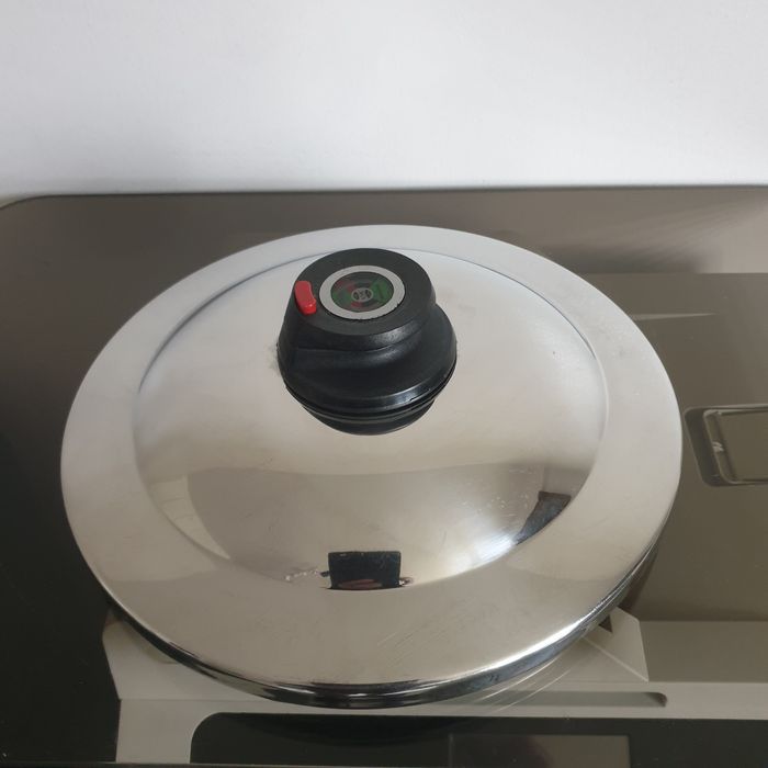 Szwajcarska pokrywa szybkowarowa AMC Secuquick 24cm