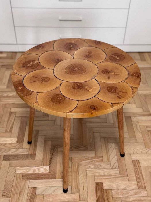 Стіл ручної роботи з епоксидною смолою та натурального дерева берези