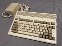 Amiga 600 sprawna + zasilacz i karta