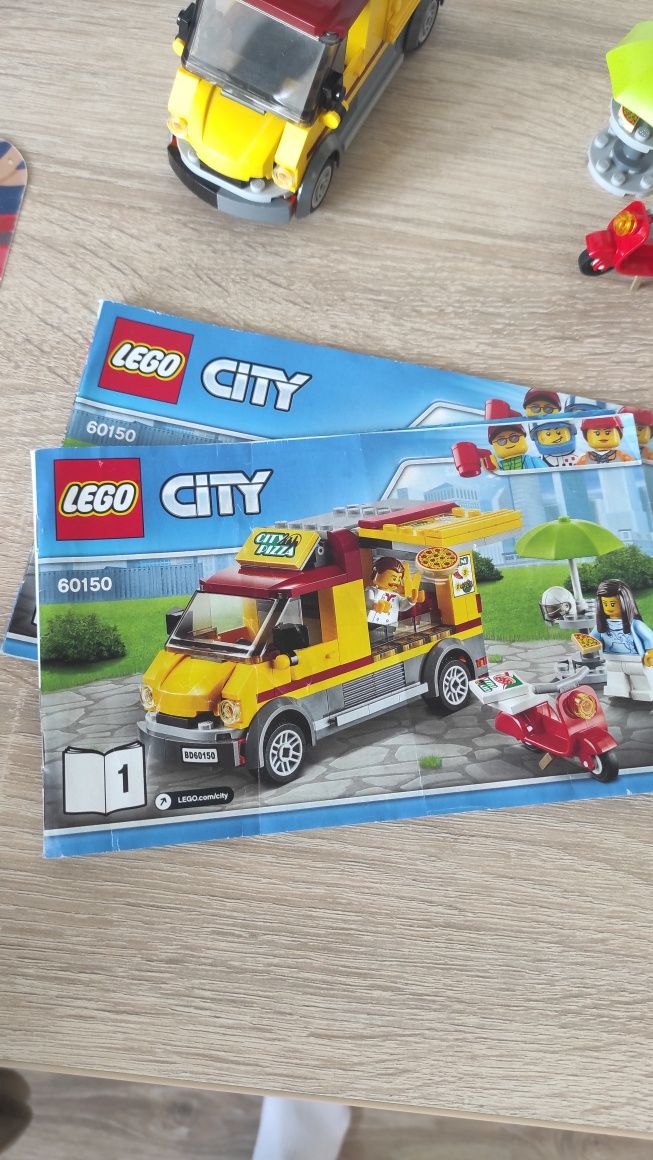 LEGO City 60150 pizzeria