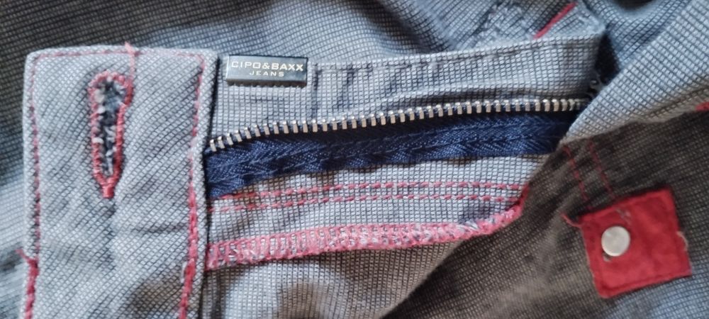 Брюки бренду Cipo&Baxx 34(32