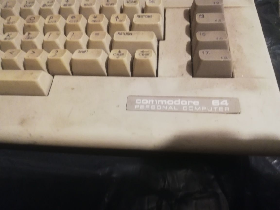 Klawiatura commodore 64 i reszta