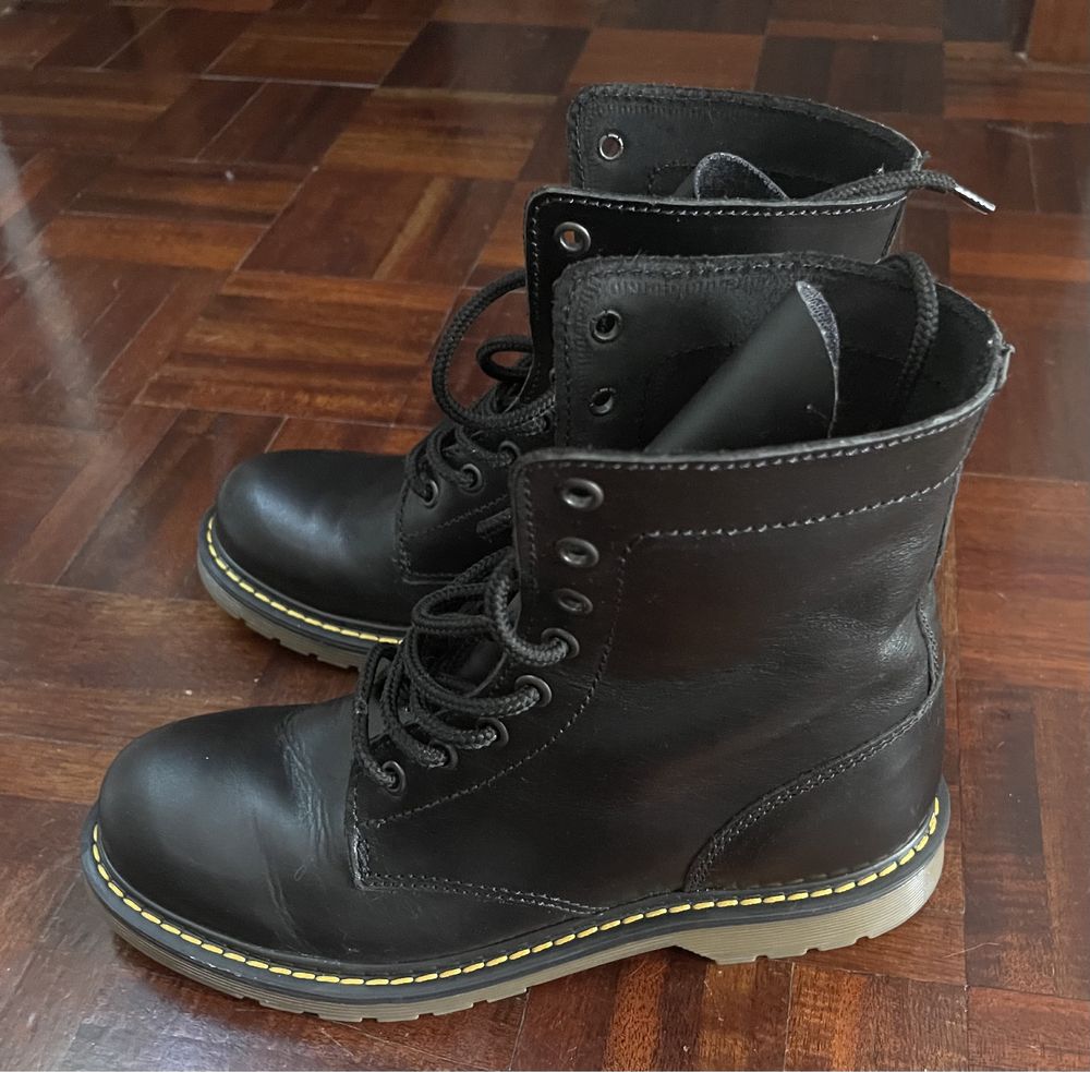 Botas tipo Dr.Martens