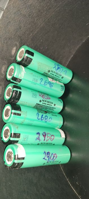 Mais de 200 pilhas/baterias 18650