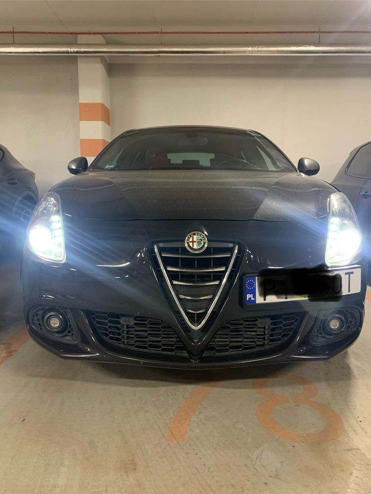 Reflektor lampa Alfa Romeo Giulietta lewa xenon