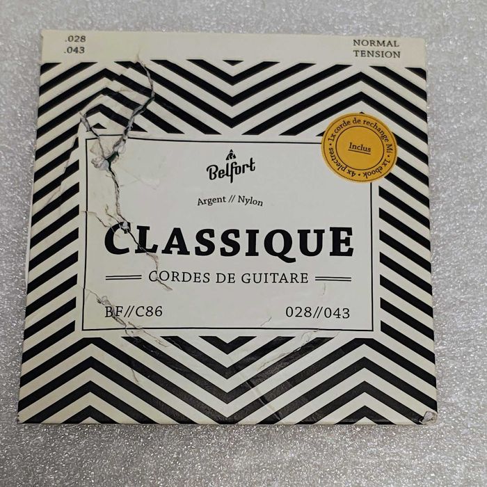 Struny Belford Classique 028//043 Nylon Akustyk Klasyczna + 4 kostki