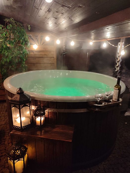 Klimatyczny Dom w lesie z Jaccuzi i Sauną.Imprezy okolicznościowe!