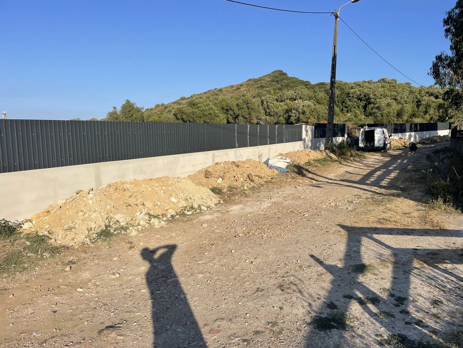 Terreno em sacotes com eletricidade, agua, foça septica