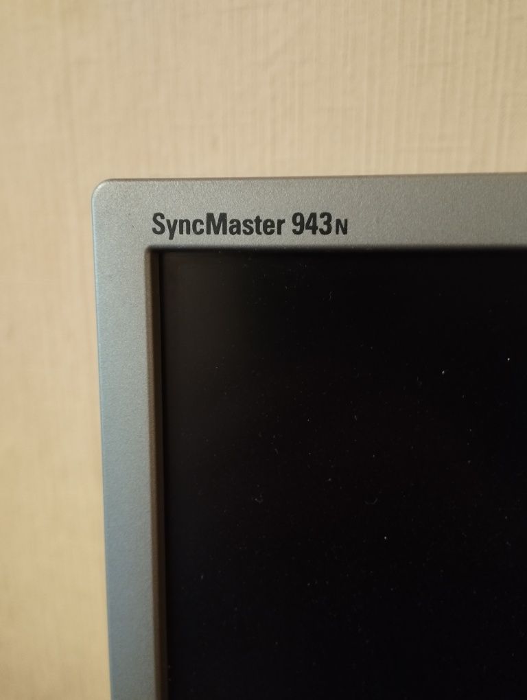 Монітор Samsung SyncMaster 943N LS 19MYAKSB/EDC.