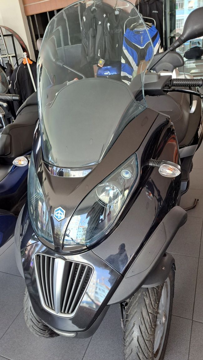 Piaggio MP3 250LT
