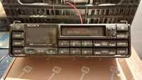 Radio samochodowe Sony XR-7152 z 1989 roku
