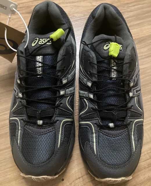 зимние кроссовки Асикс  на 39 размер