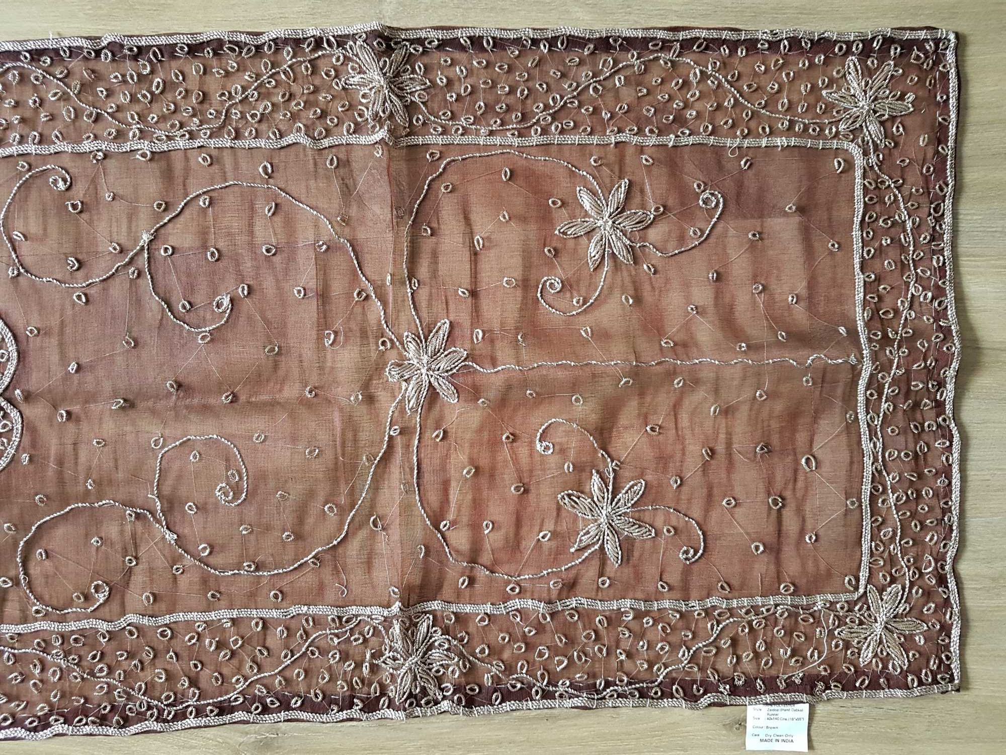 Nowy brązowy bieżnik haft ZARDOZI HAND DABKA Made In India 40x140cm