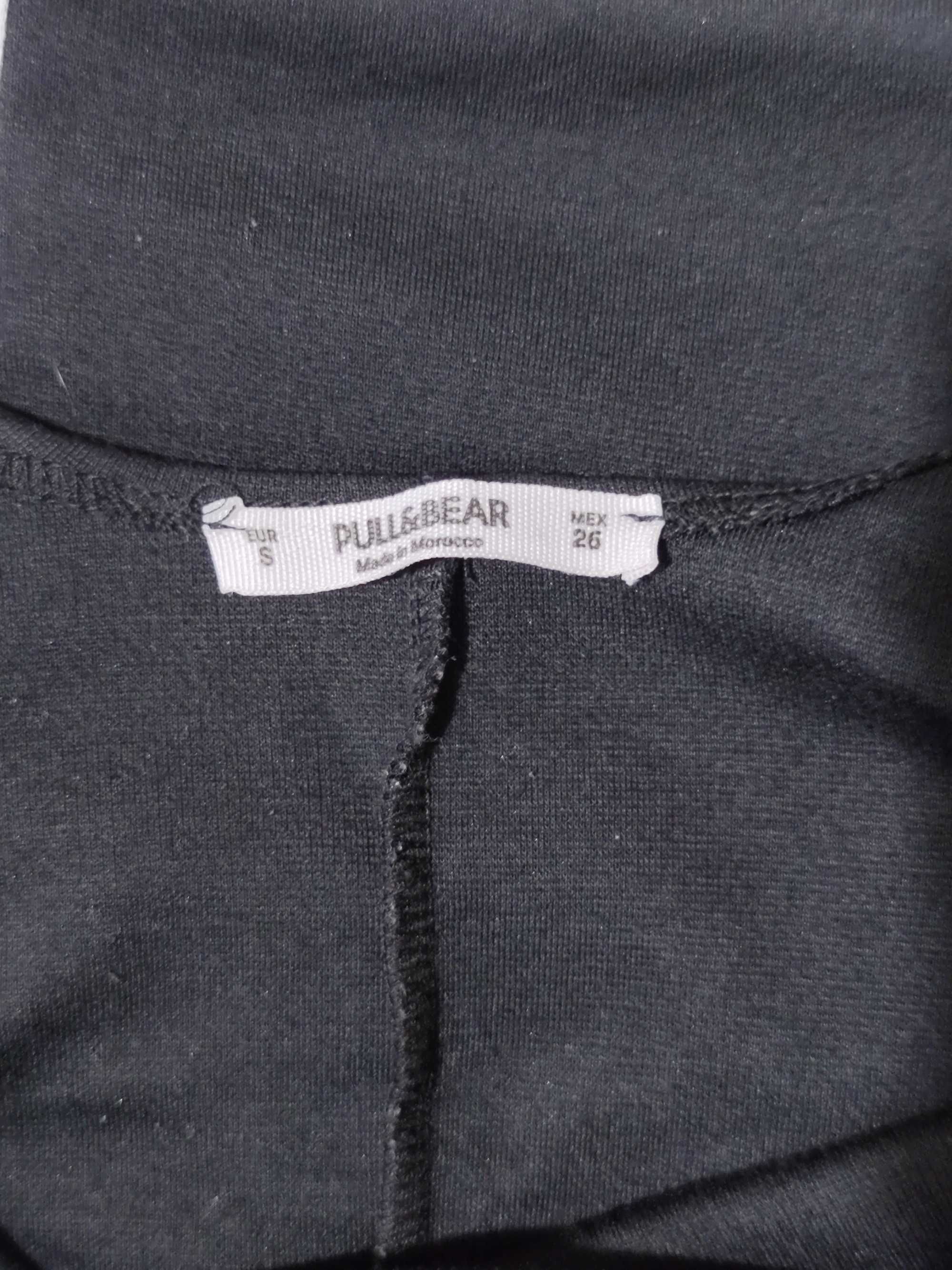 Czarna sukienka dopasowana do kolan lampasy ramiączka Pull & Bear S