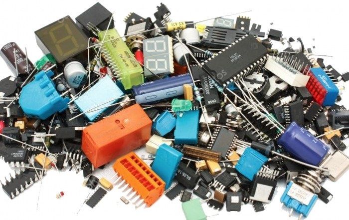 Приму в подарунок - радіотехніку, електроприбори, єлектроніку!!