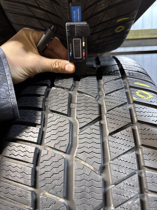 255/35 r19 Continental 2шт