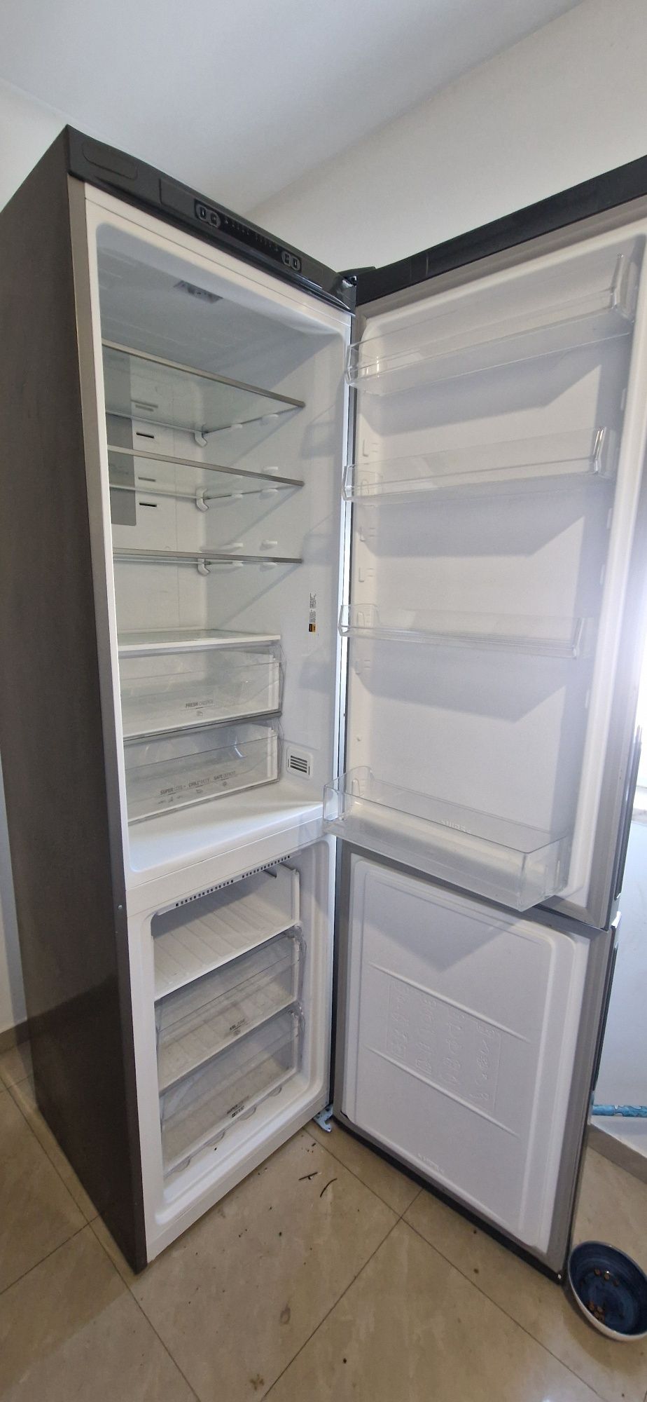 Frigorífico Ariston hotpoint combinado