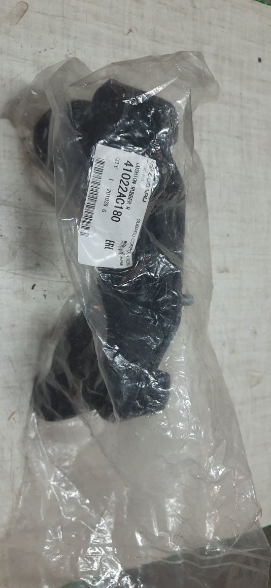 Опора двигуна МКПП SUBARU Forester, Legacy и Impreza 41022AC180