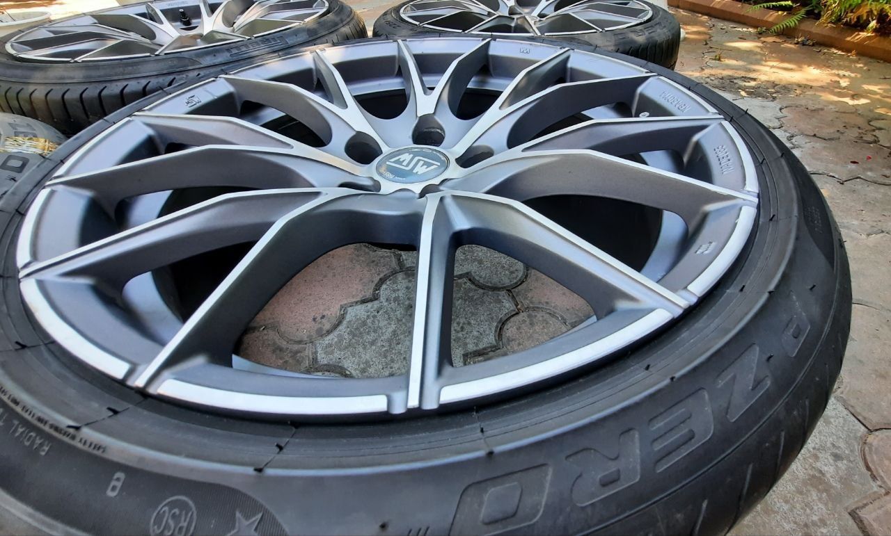 Диски 19 Bmw OZ 5/120 f30 f10 разноширокие