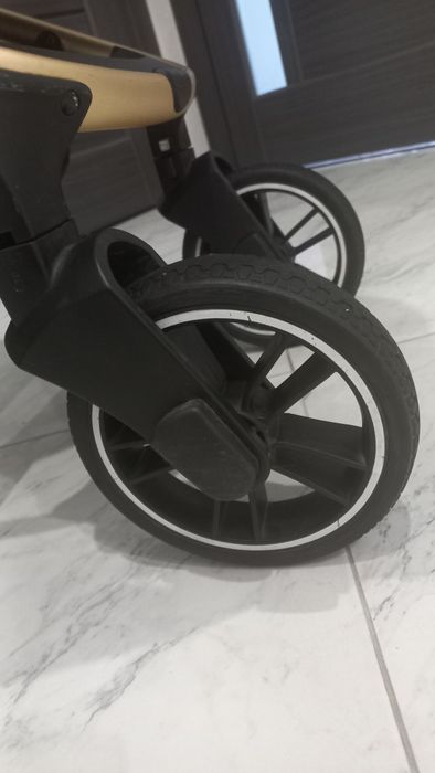 Коляска універсальна CARRELLO Epica