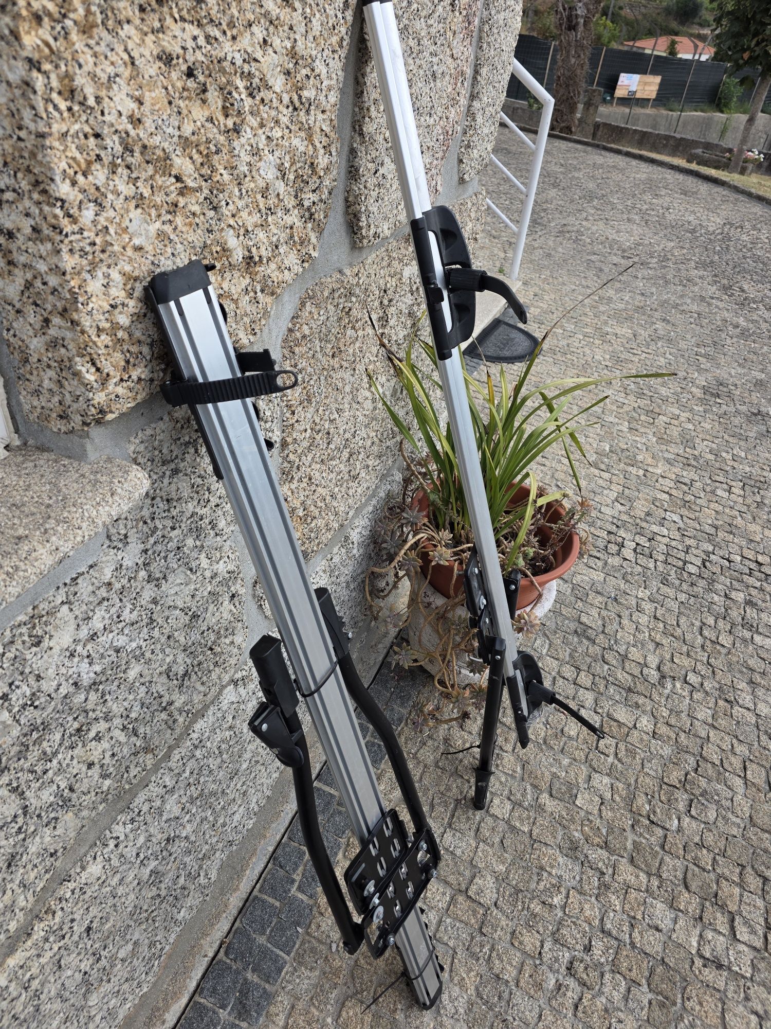 Suporte thule de bicicletas para carro